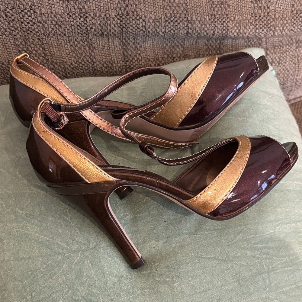 Steve Madden Burgandy and Gold Strappy Heels